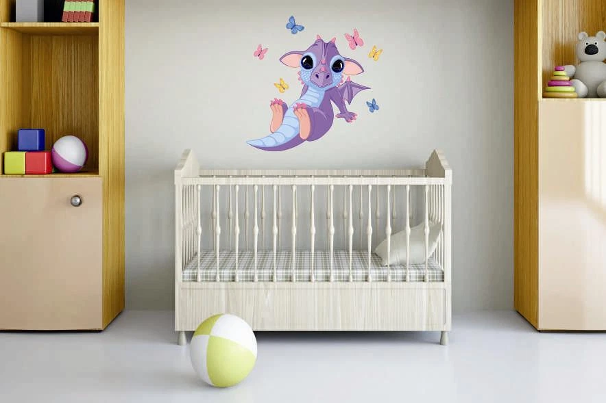 Wandtattoo Babydrachen mit Schmetterlingen 60 x 60 cm Wandsticker Aufkleber - Bild 1 von 1