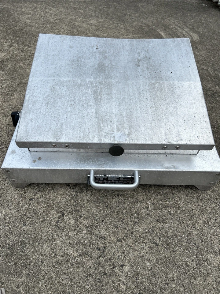 Grelhador a gás propano infravermelho portátil TEC Grills Cherokee FR 23 polegadas - Imagem 2 de 4