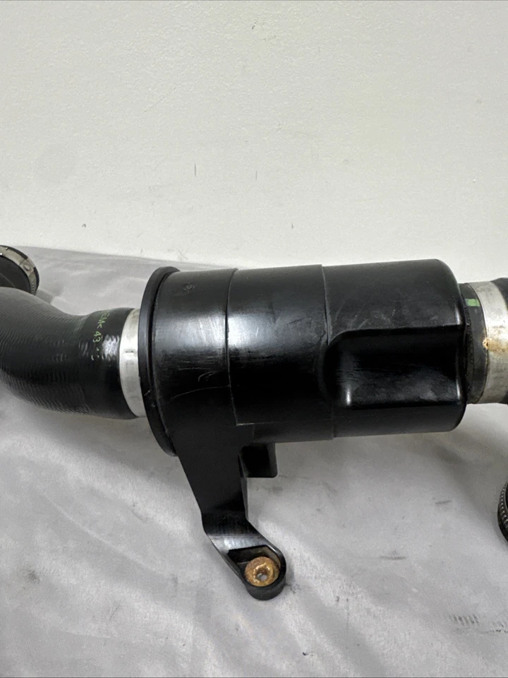 11-16 MINI COOPER S COUNTRYMAN R60 1.6 TURBO INTERCOOLER PIPE OUTLET TUBE 011624 - Imagem 4 de 4