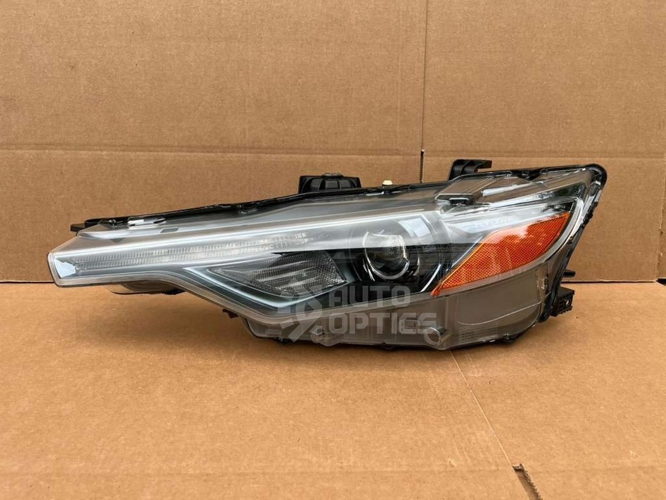 2017 2018 2019 2020 Maserati Levante LH Left Headlight HID Mint! W/ Adaptive