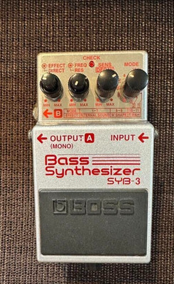 Boss SYB-3 Bass Synthesizer Effektpedal Gitarreneffektor Weiß Kompakt Digital