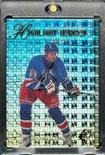10 Must-Have Wayne Gretzky Cards 22