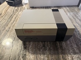 Nintendo Entertainment System NES Duck Hunt/Mario Action Set in scatola con giochi