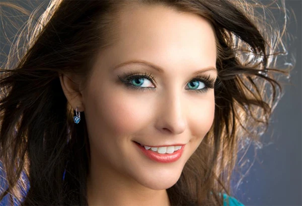 Orecchini Cuore Brillanti con Acquamarina in Argento 925 Rodiato Oro Bianco - Immagine 4 di 4