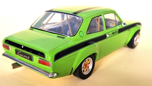 Modellino auto IXO DIECAST 1/18 FORD ESCORT MKI RS 1600 = pimtato, modificato!! - Foto 2 di 11