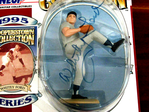 WHITEY FORD 1961 WSC WS MVP HOF YANKEES SIGNED AUTO VTG 1995 STARTING LINEUP JSA - Picture 3 of 4