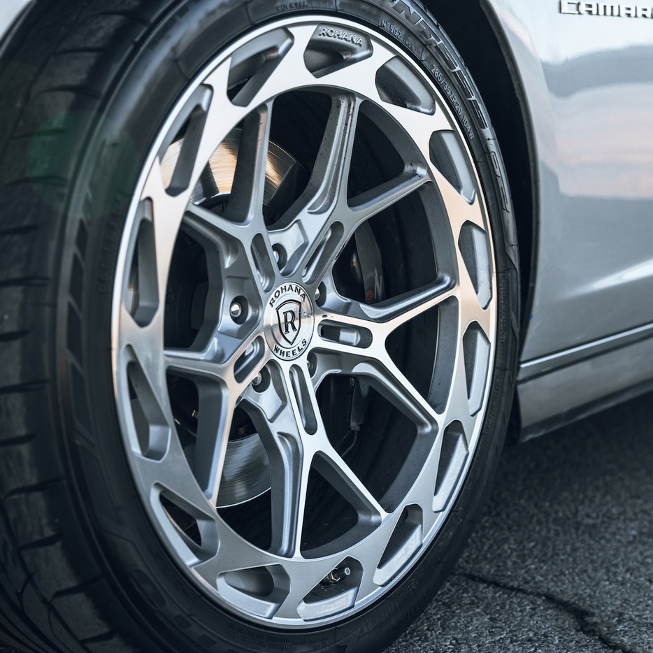 Ferrari F8 Front Wheel Silver