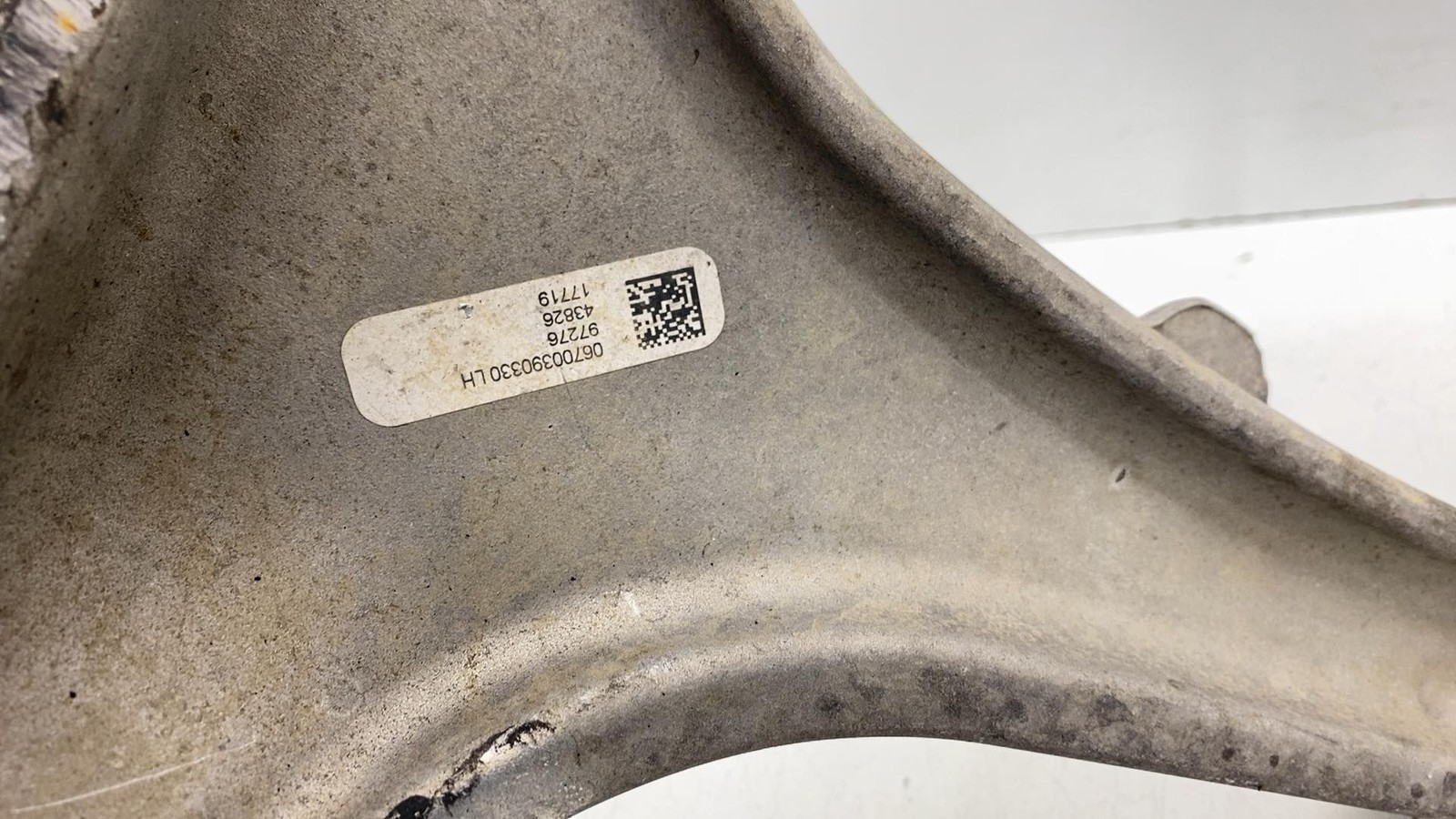 ⭕ 2014-2020 Maserati Ghibli Front Left Side Spindle Knuckle w/ Control Arm RWD