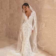 Boho Mermaid Wedding Dresses V-Neck Long Sleeves Lace Appliques Bridal Gowns