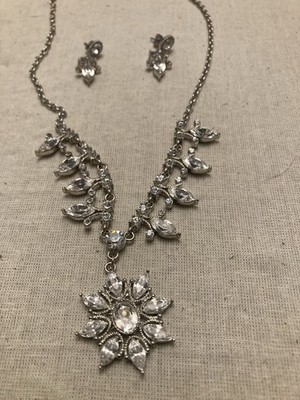 Swarovski Necklace and Earrings Set Touchstone Crystal, Clear, 20 1/2 