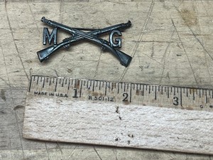 US Army Officer Collar Pin Insignia, MG Machine Gunner , ww1,