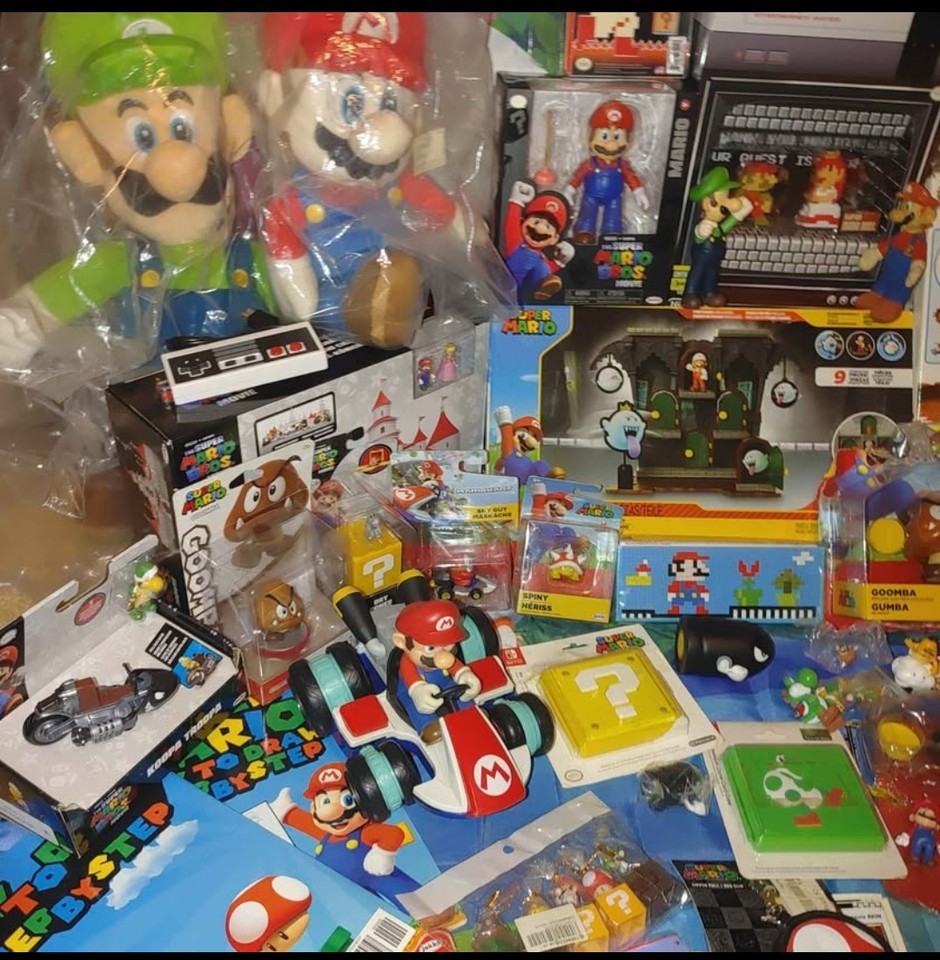 Super Mario Bros. Lot Collectible Toy Miscellaneous Nintendo ...