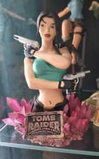 Tomb Raider Lara Croft Büste Figur + OVP