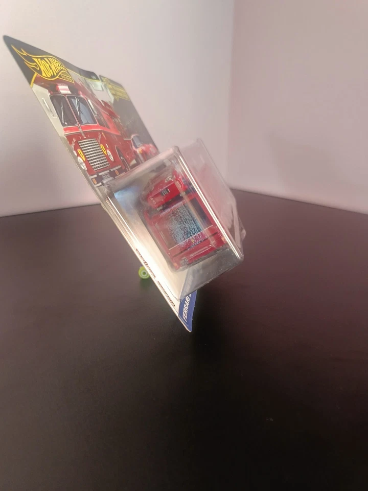 Hot Wheels Team Transport Ferrari 250 GTO + Fiat 642 RN2 Bartoletti Transporter  - Immagine 3 di 3