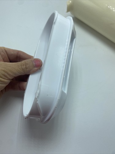 Rubbermaid 1 1/2 Quart Pitcher 0923 Slim Easy Grip Vintage Almond Base White Lid - Picture 7 of 18