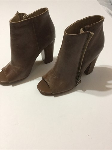 levity sylvia platform boot