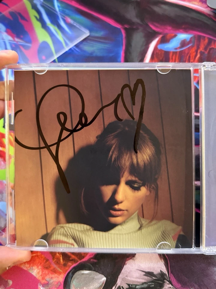 CD Taylor Swift Midnights Moonstone azul con inserto dañado firmado Foto 2 de 4
