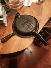 Griswold Waffel Cast Iron Acorn Hinge Short Base No 8, July 11, 1922, No 151