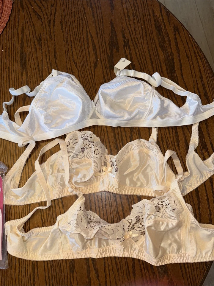 Vintage Hanes Her Way Soft Cup Bra 34B Silky Nylon Lace New beige 3 Total - Image 4 of 4