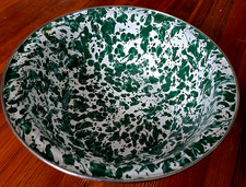 12" x 4" GOLDEN RABBIT ENAMELWARE DARK GREEN SWIRL SERVING / MIXING BOWL