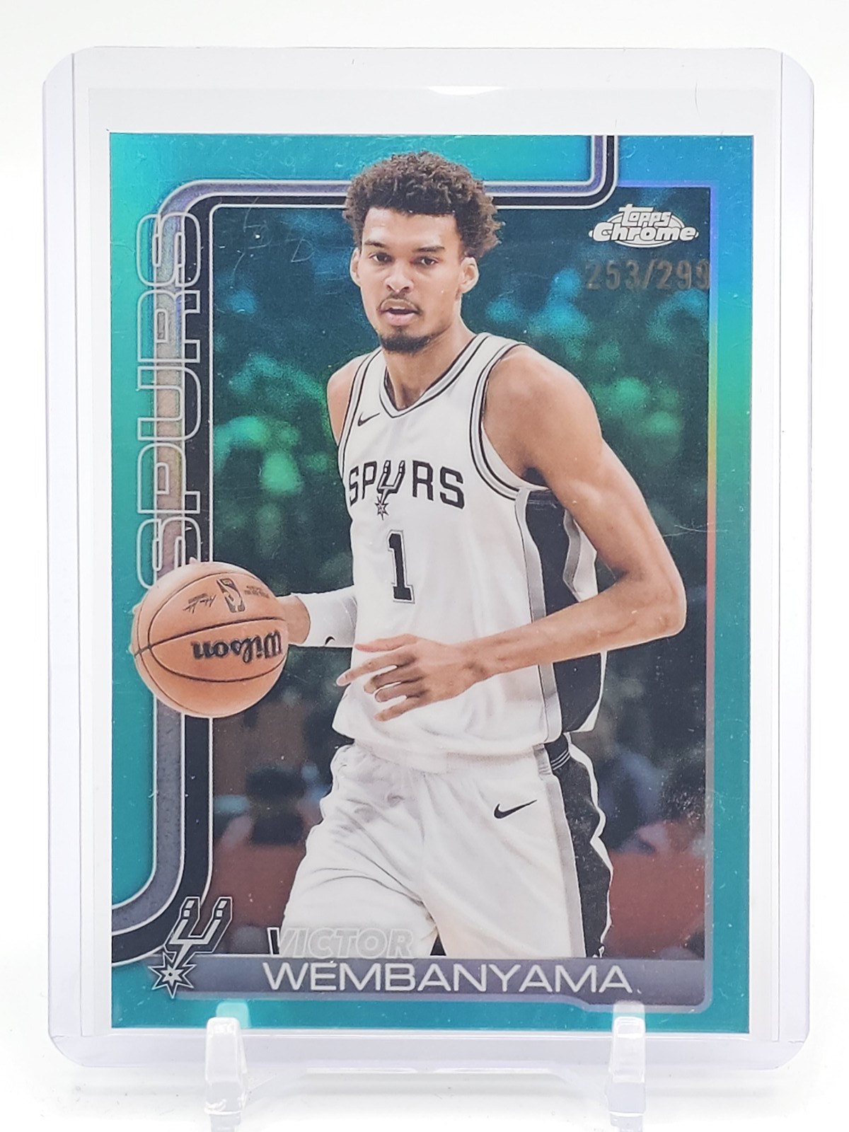 VICTOR WEMBANYAMA 2025-26 TOPPS CHROME TEAL REFRACTOR /299 #221 Q3893