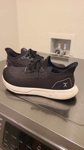 Flux Adapt Runner shoes