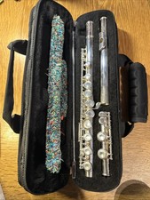 Yamaha 211 SII Silver Plated Student Flute Made In Japan with Cleaners and Case