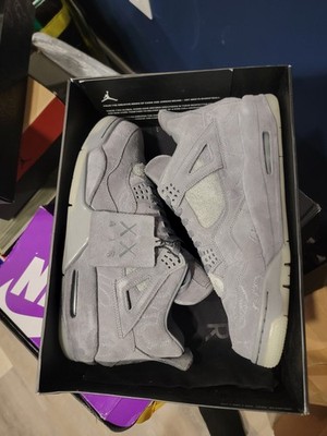 Size 12M / 13.5W - Jordan 4 Retro x KAWS Cool Grey 2017