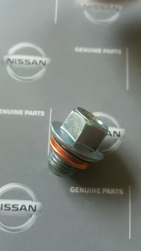 Nissan Micra K11,engine sump plug and washer, new genuine parts. - Photo 1/1