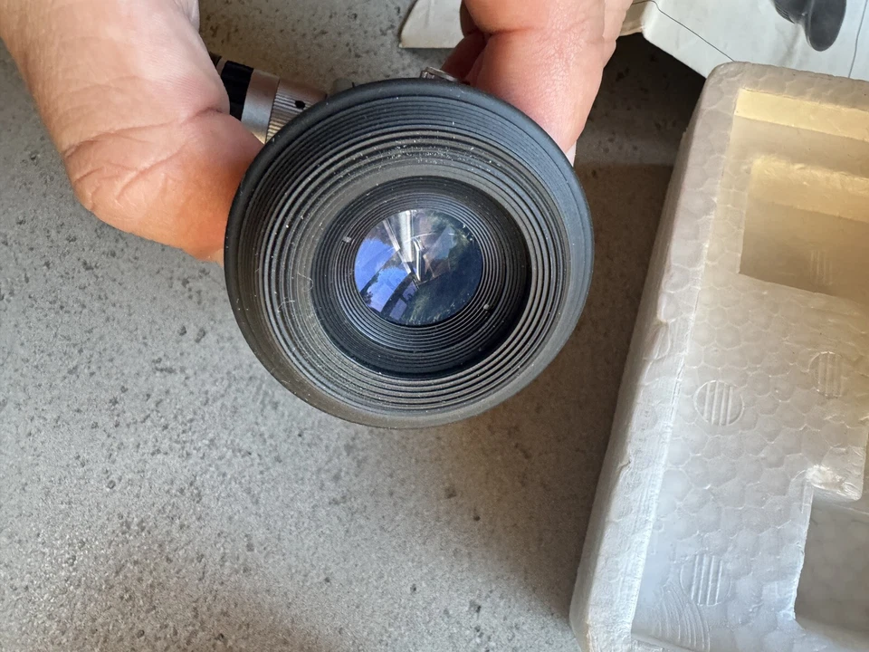 Nikon DR-3 Right Angle Viewfinder Attachment for Nikon Film SLR New In Box - Image 4 of 4