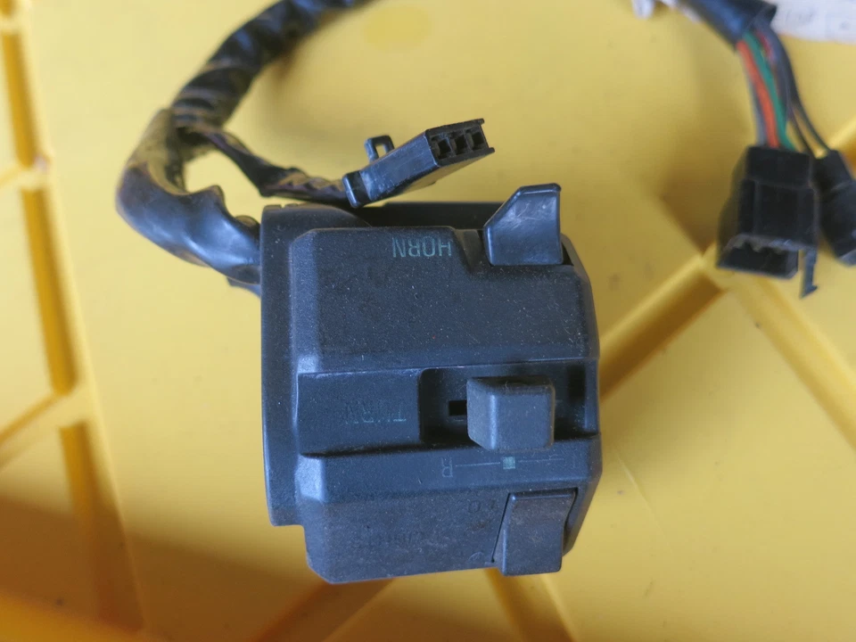 Kawasaki Ninja ZX6 ZX600D ZX10 1991 manillar izquierdo interruptor señal interruptor Foto 2 de 4