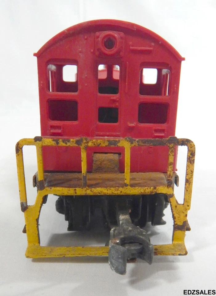 Lionel 600 MKT Diesel Switcher 027 Train Engine Gray Frame Locomotive - Image 4 of 4