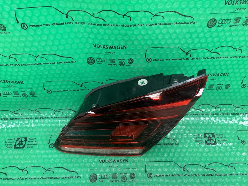 Новый подлинный правый внутренний светодиодный задний фонарь VW CC 3C8945308T 2012-2017 - Изображение 4 из 4