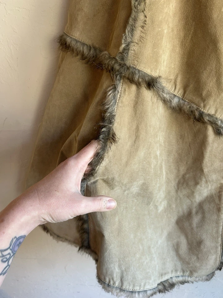 Vintage Newport News Genuine Suede Faux Fur Trim Long Poncho Cape Western Cowboy - Image 4 of 4