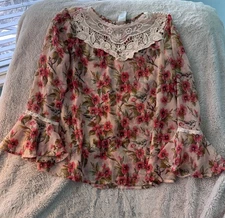 Lauren Conrad Disney Snow White Floral Lace Pullover Blouse Women’s Medium