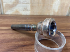 VINCENT BACH 5C TRUMPET MOUTHPIECE SMELLS OF TOBACCO NEEDS CLEANING