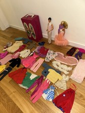 Vintage Barbie & Ken Puppen Sammlung 1960 Mattel, Kleidung, Puppenkoffer Rarität