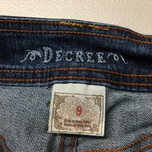 Decree Skimmer Shorts Womens 9 Blue Dark Wash Denim Low Rise 5 Pockets Zip Fly - Picture 13 of 16