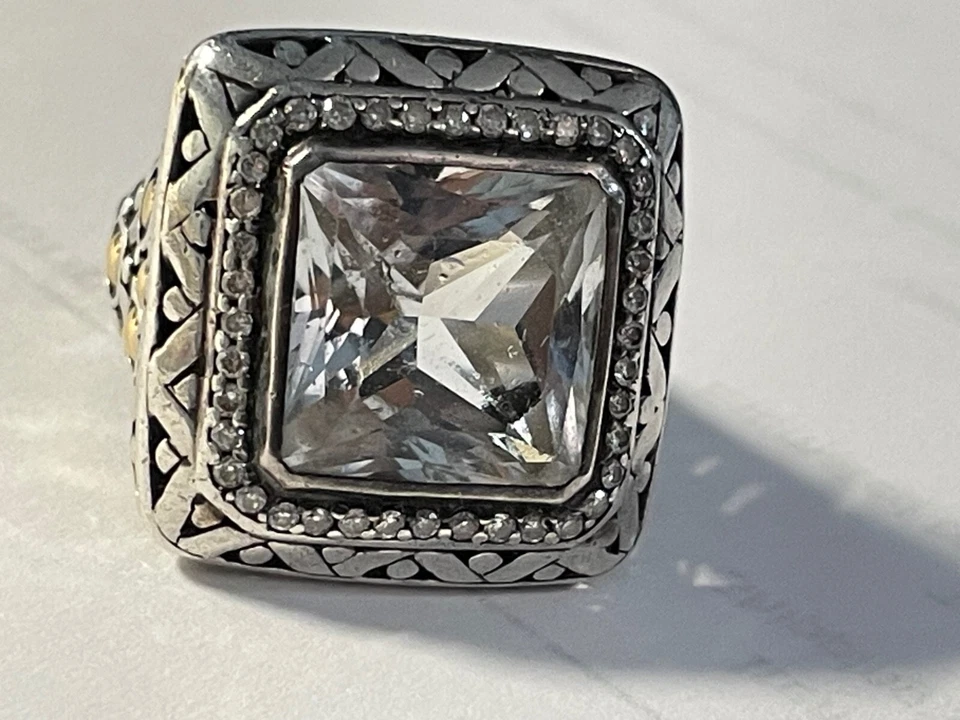 Fabuloso anillo de diamantes con topacio blanco John Hardy con bolsa JH Foto 2 de 4