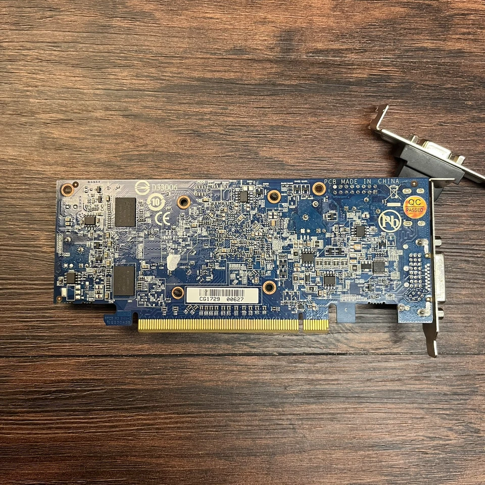 Gigabyte GV-R545D3-1GI ATI Radeon HD 5450 1GB DDR3 PCI-E Video Graphics Card - Image 2 of 3