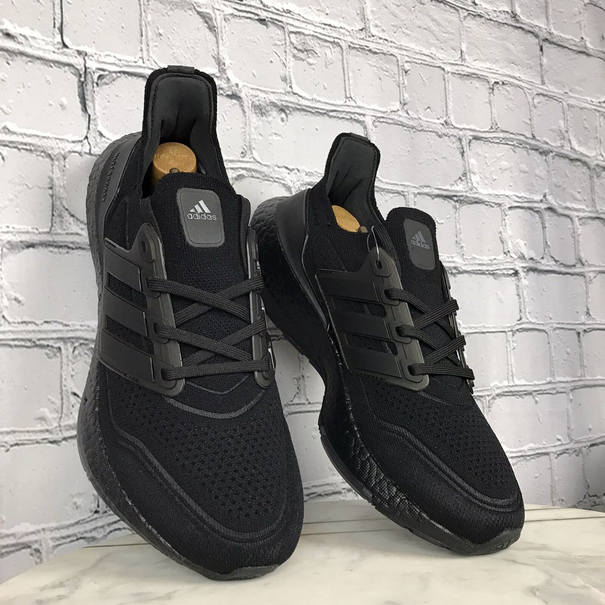 Adidas Ultraboost 21 Men's Triple Black Active Running Shoes Size