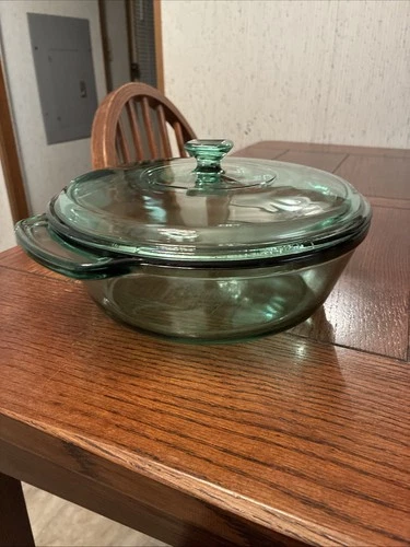Vintage Anchor Hocking Casserole Dish Ovenware Green Glass 9" 2 QT w/ Lid