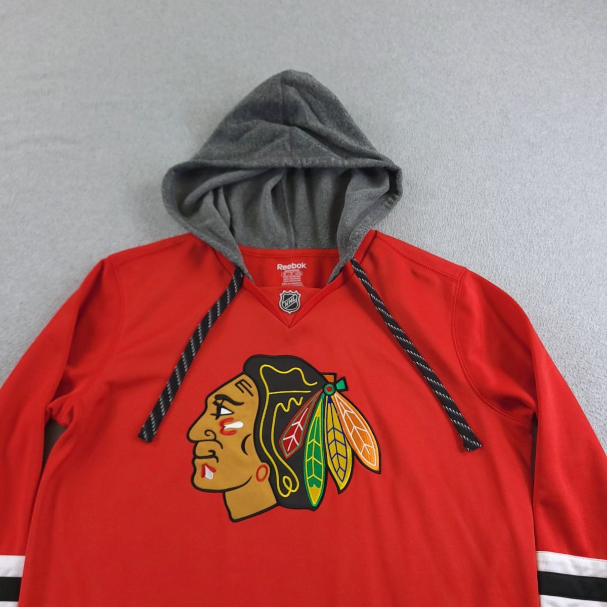 Chicago Blackhawks Hoodie Jersey Womens XL Red Reebok NHL Sweatshirt Pullover thumbnail 2