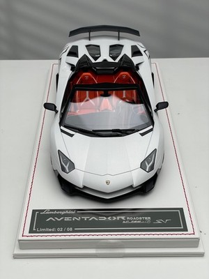Lamborghini Aventador SV Roadster (White) [Davis & Giovanni] 1/18