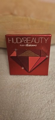 Huda Beauty Ruby Obsessions Eyeshadow Palette