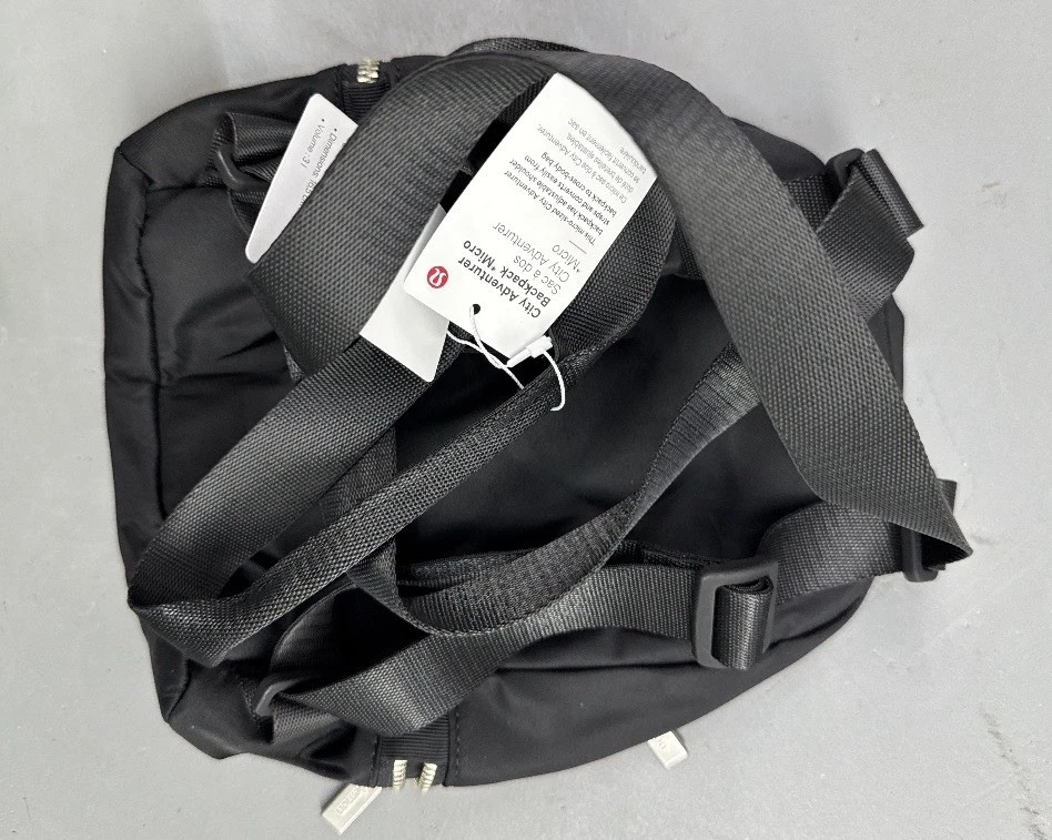 Mochila NUEVA CON ETIQUETAS LULULEMON CITY ADVENTURER Negra Plata 3L ENVÍO GRATUITO Foto 3 de 4