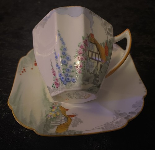 ART DECO SHELLEY 'COTTAGE' QUEEN ANNE DEMITASSE CUP & SAUCER read description - Picture 6 of 10