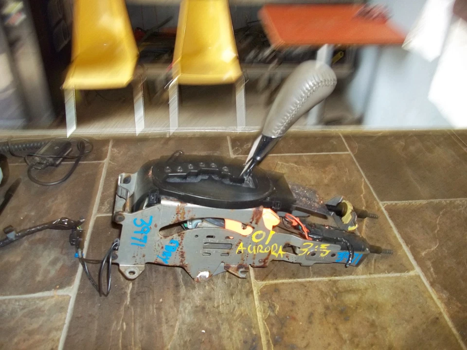 Conjunto de palanca de cambios de piso Oldsmobile Aurora 2001-2003 transmisión automática OEM Foto 2 de 4