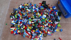 random lego pieces