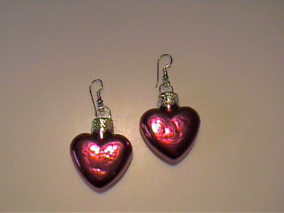 NWOT GLASS BLOWEN RED HEART PIERCED EARRINGS ON WIRES
